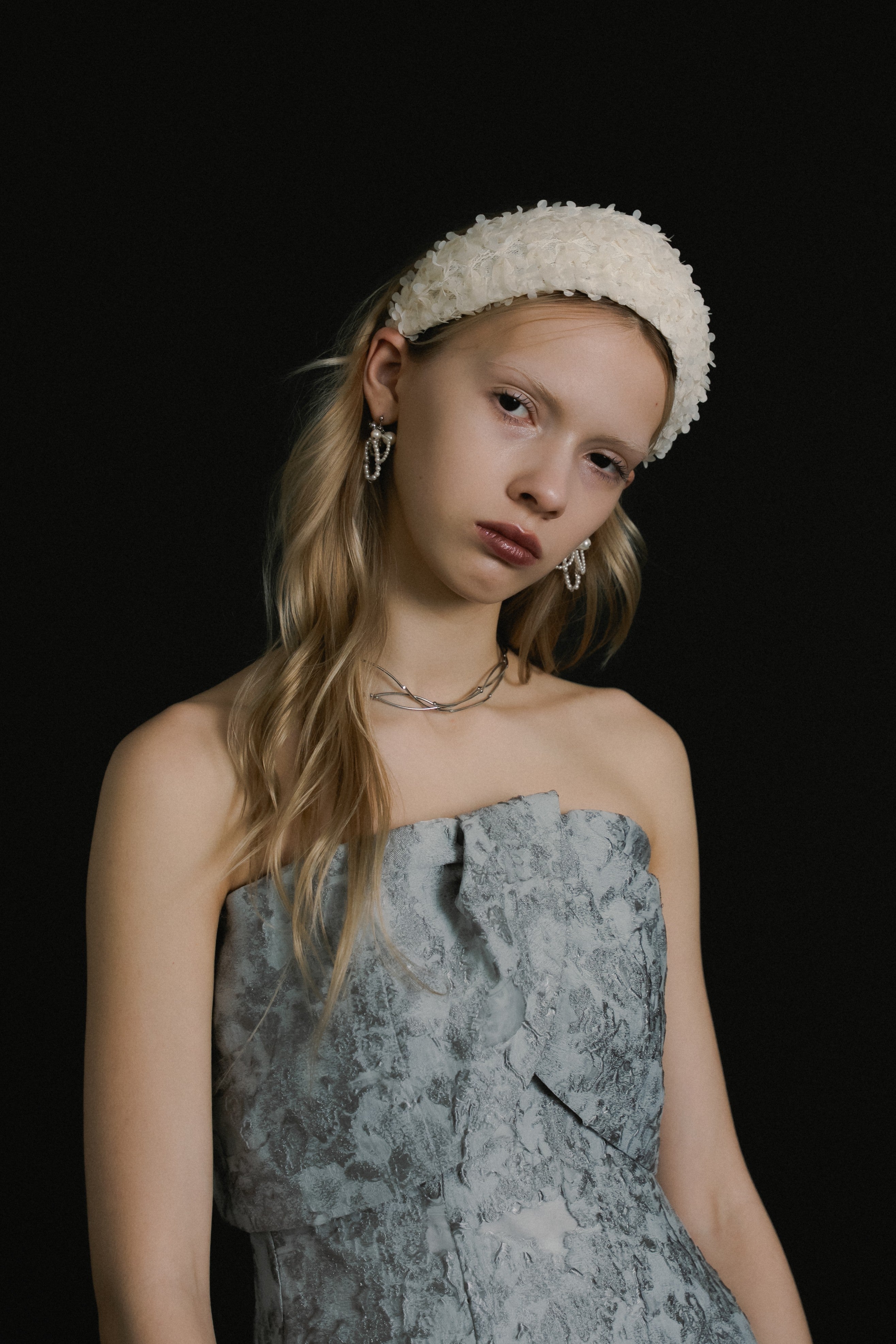 1075 Sheer petal head band