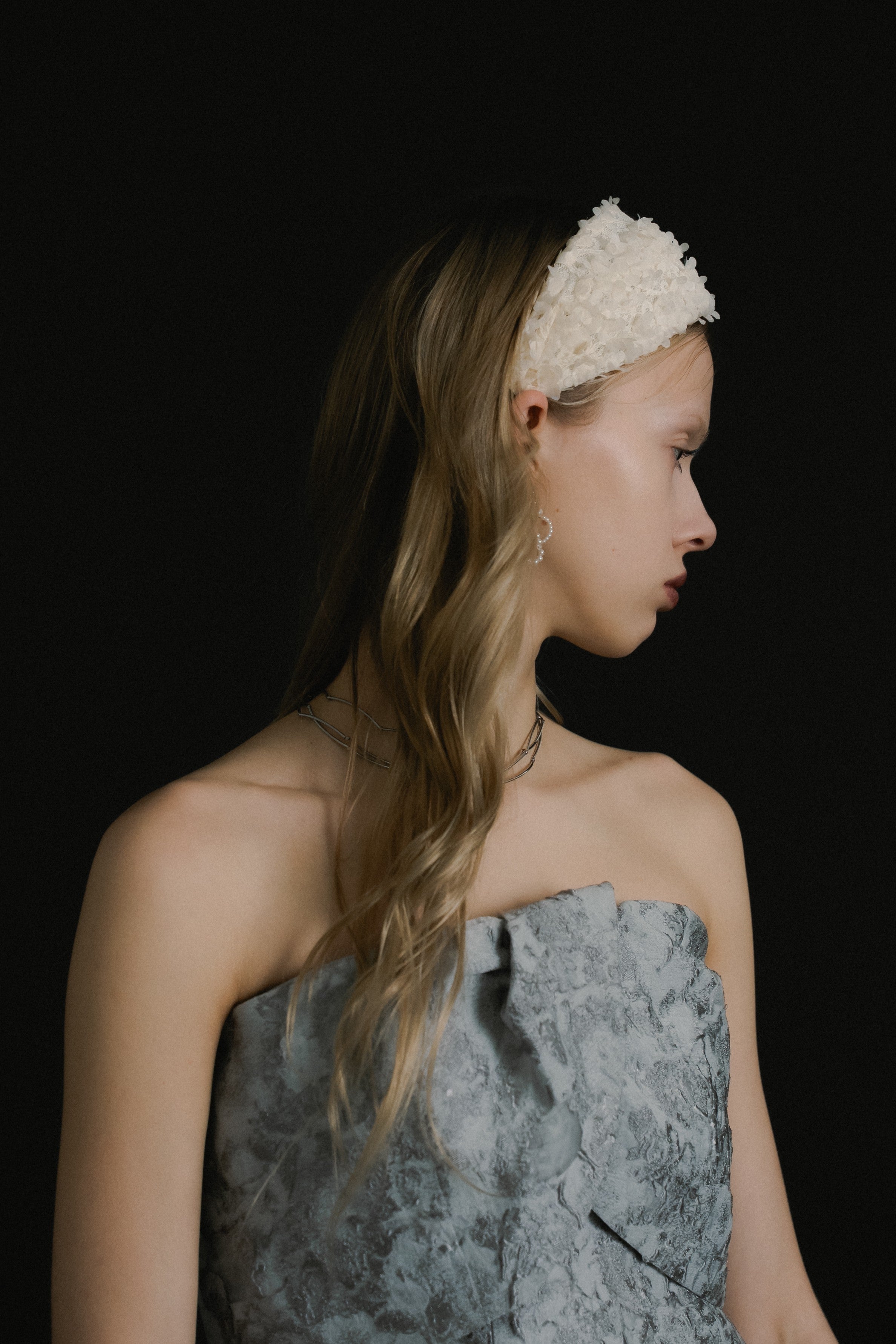 1075 Sheer petal head band