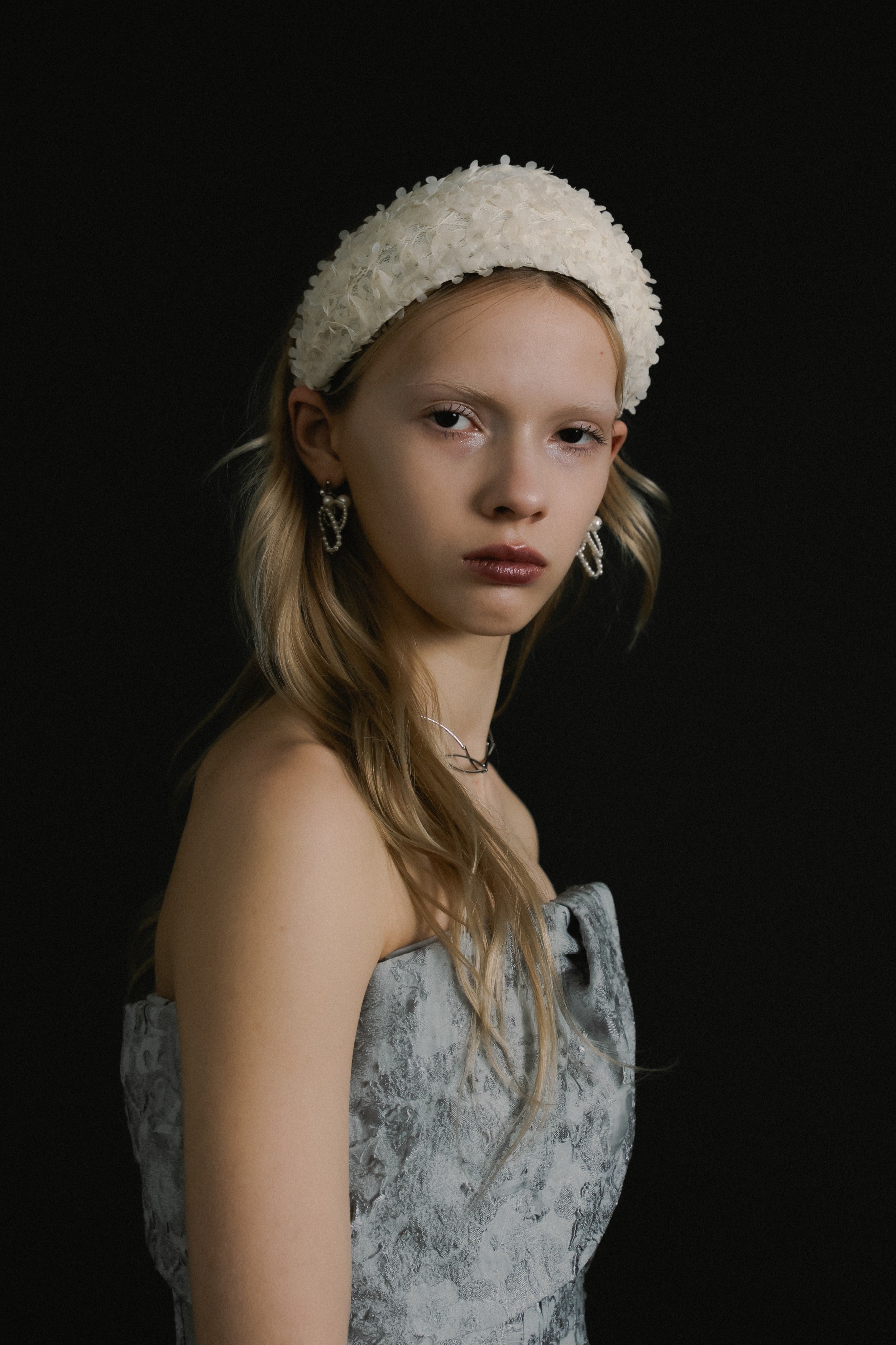1075 Sheer petal head band
