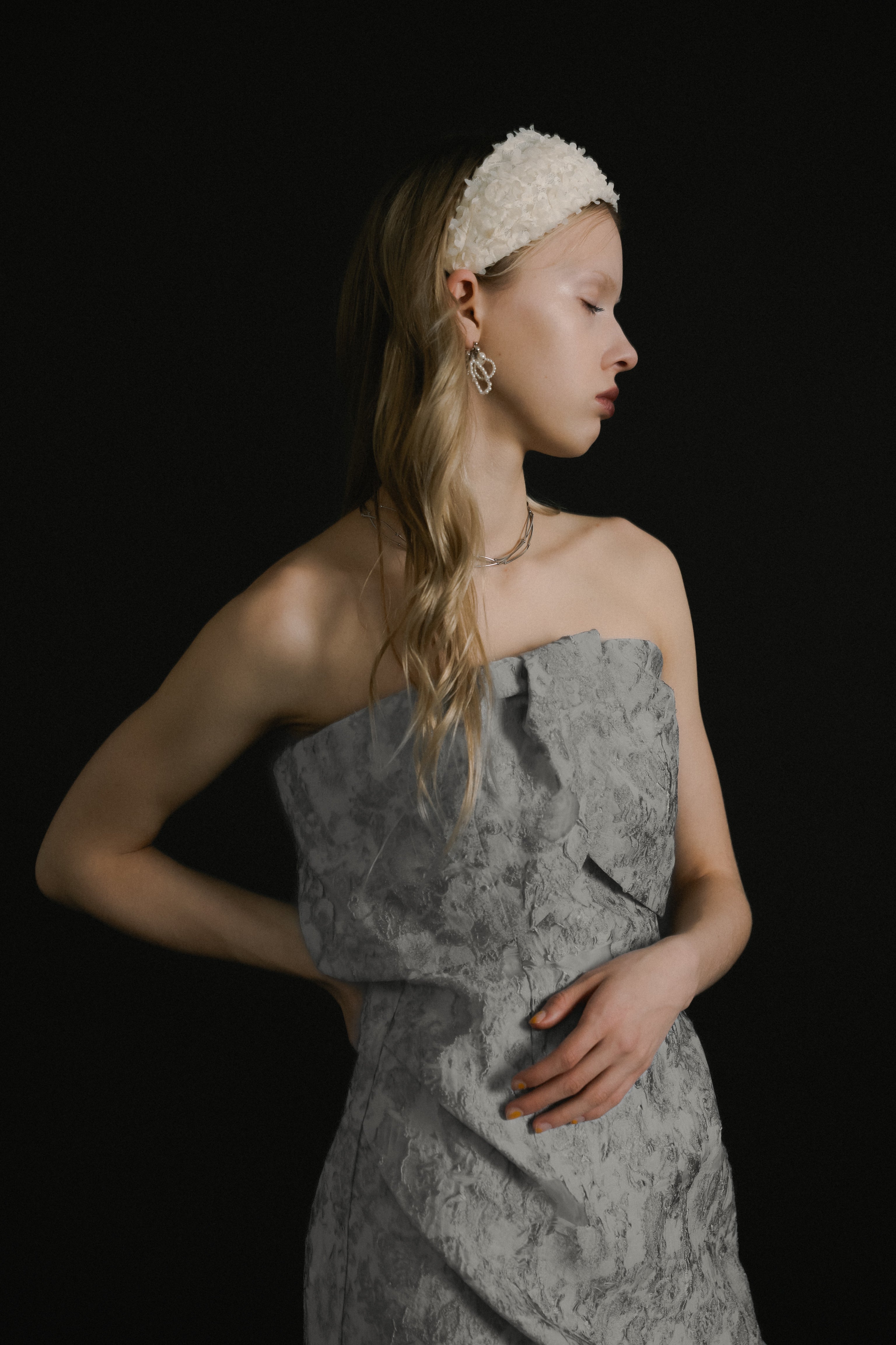 1069 Sculpture dress