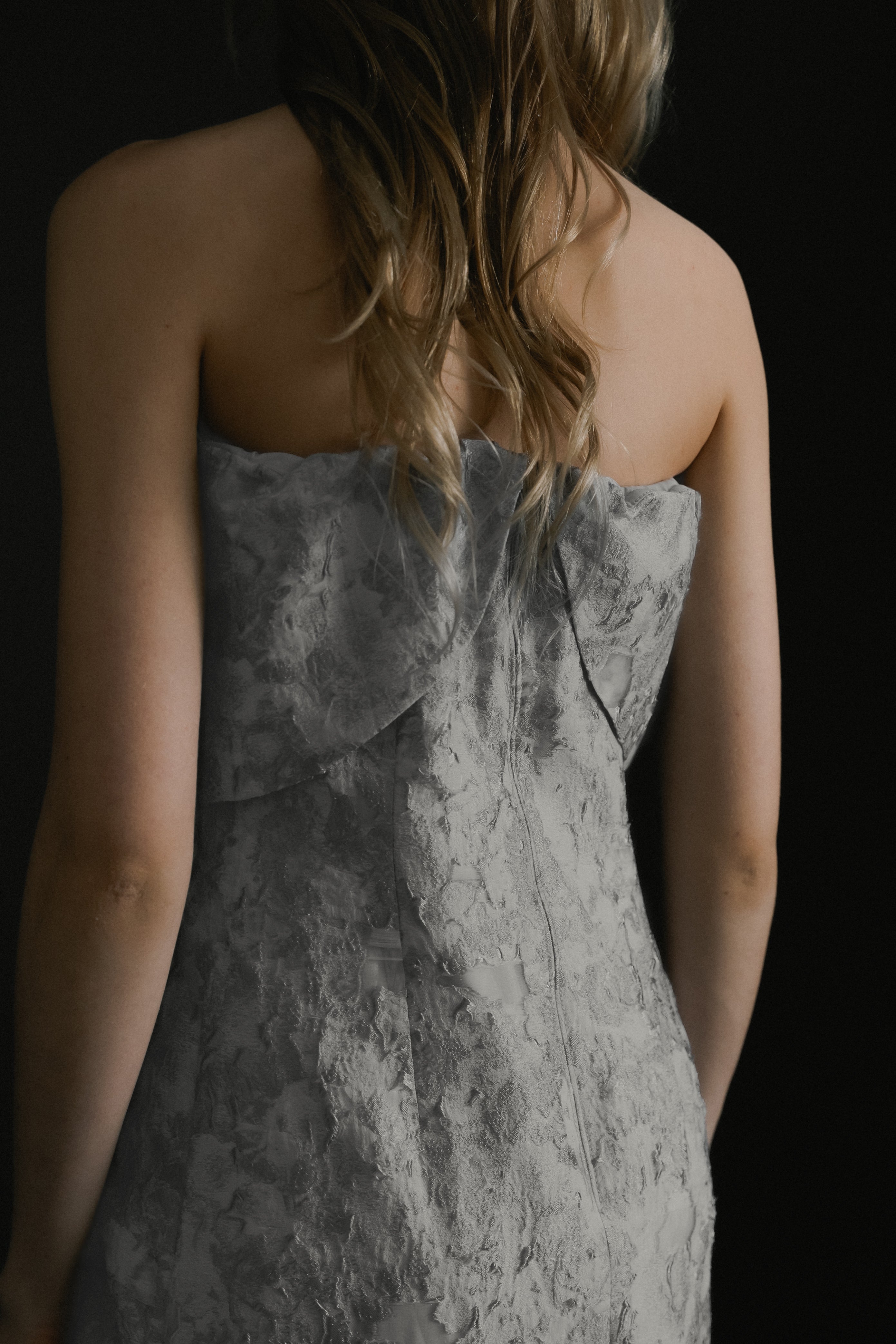1069 Sculpture dress