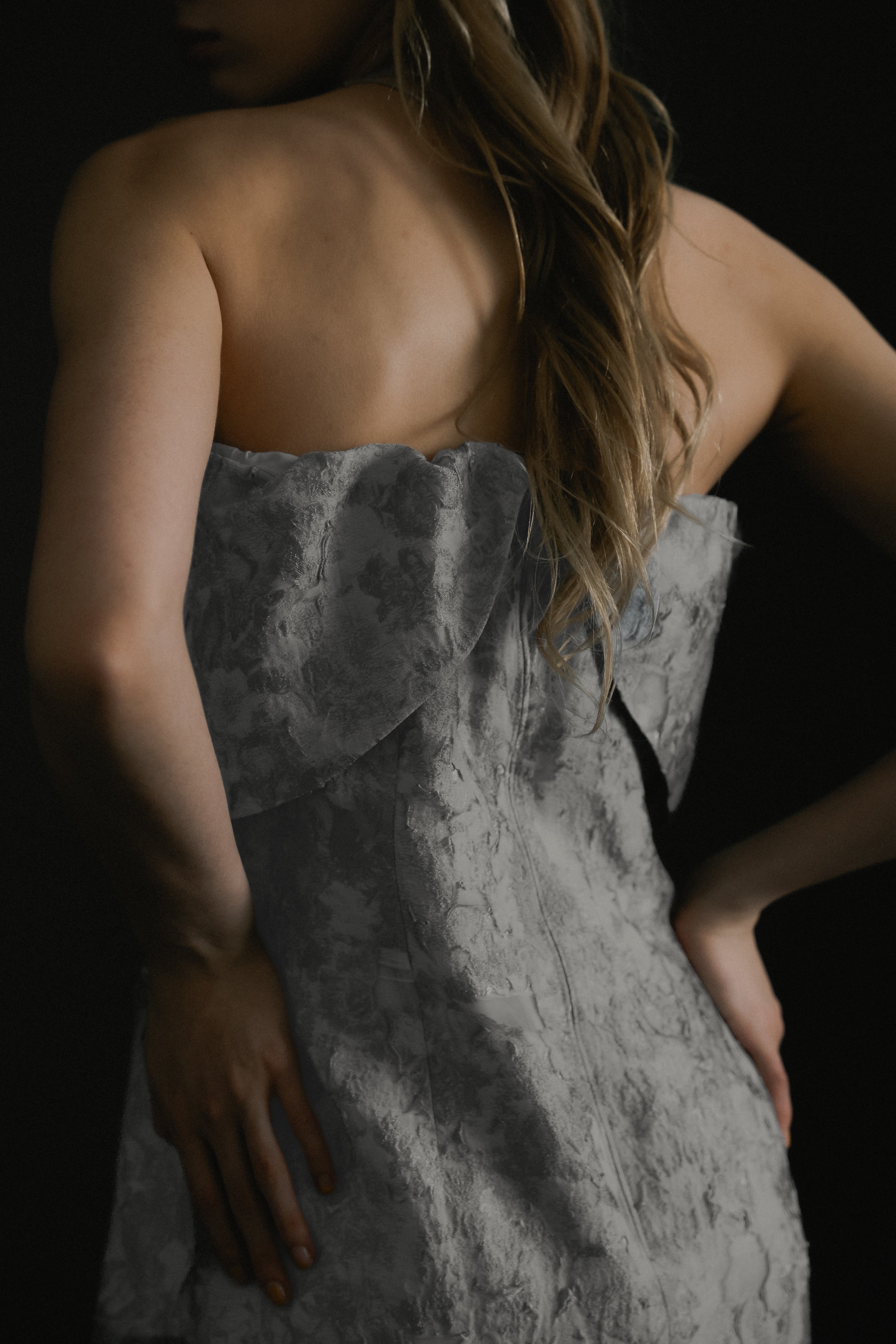 1069 Sculpture dress