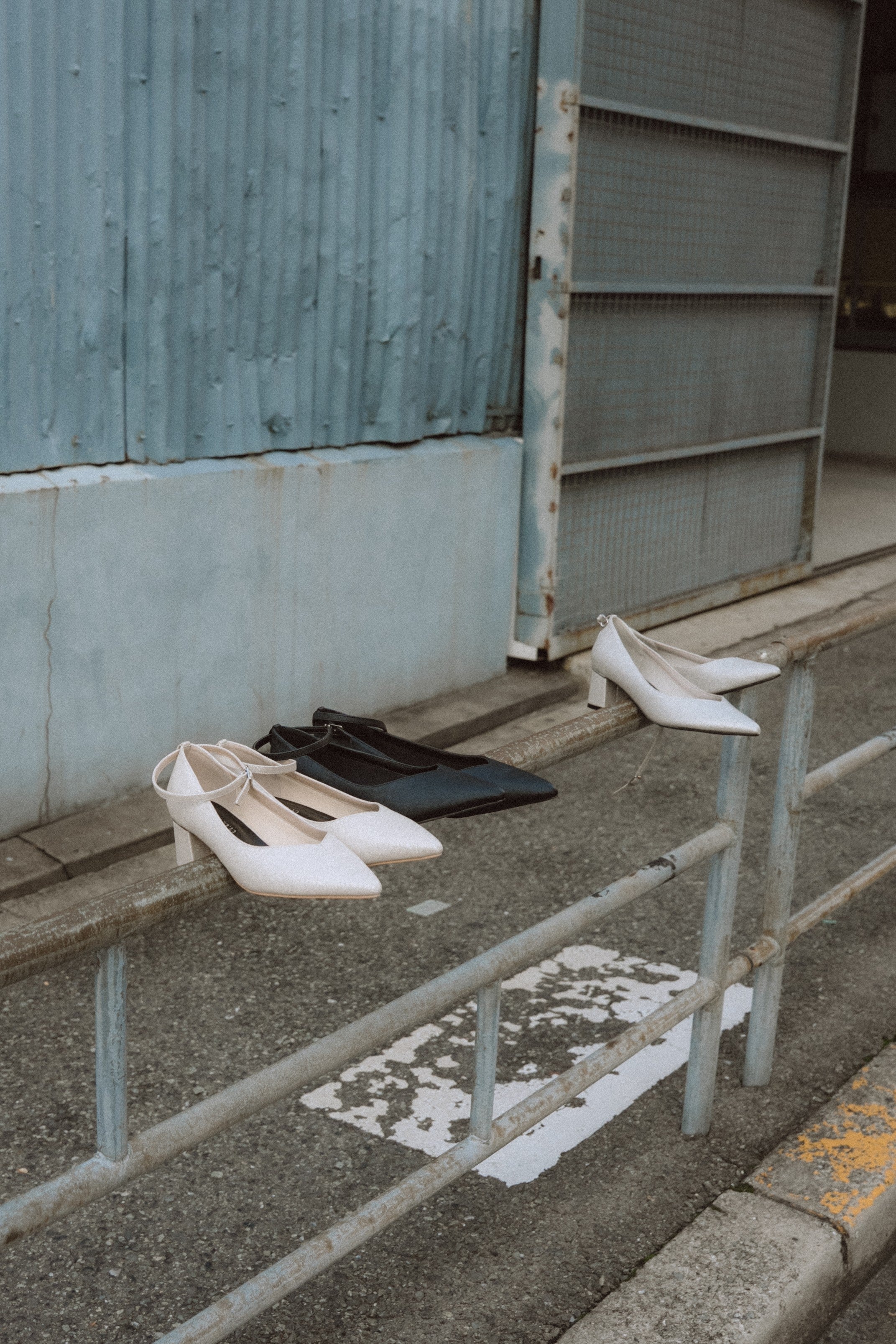 1032 Sparkle chunky pumps