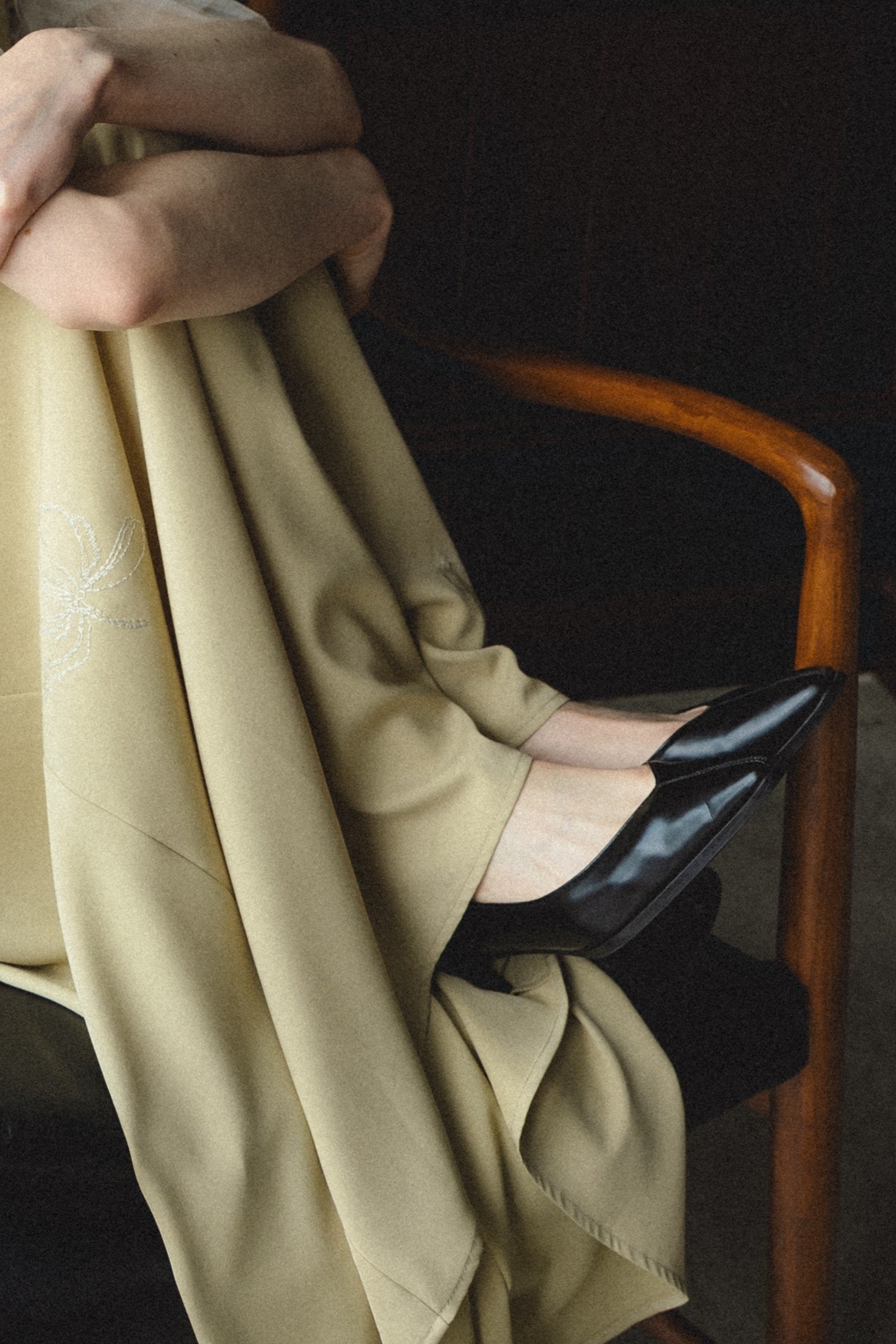 987 Sleek Metallic Pumps