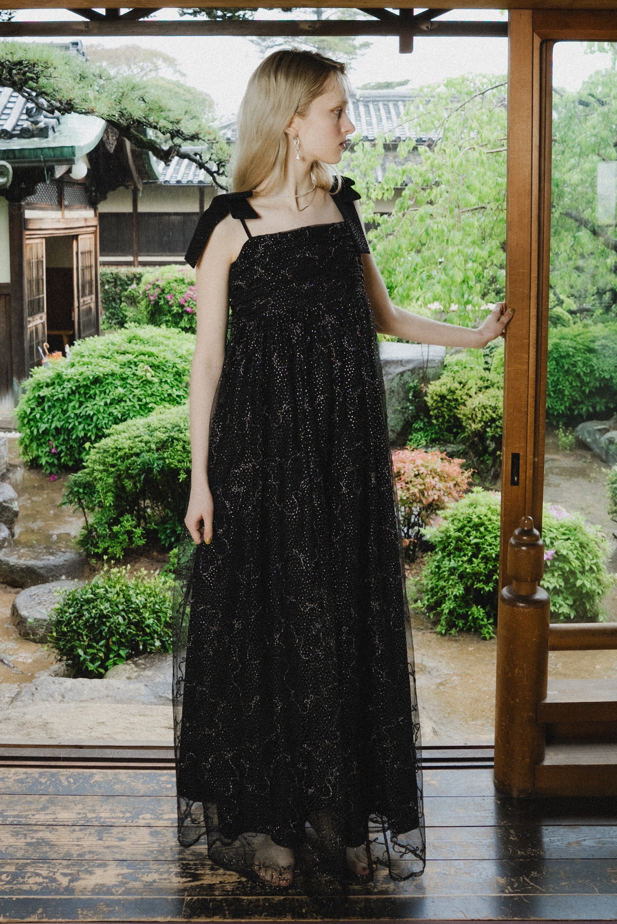 1113 Ribbon tulle dress