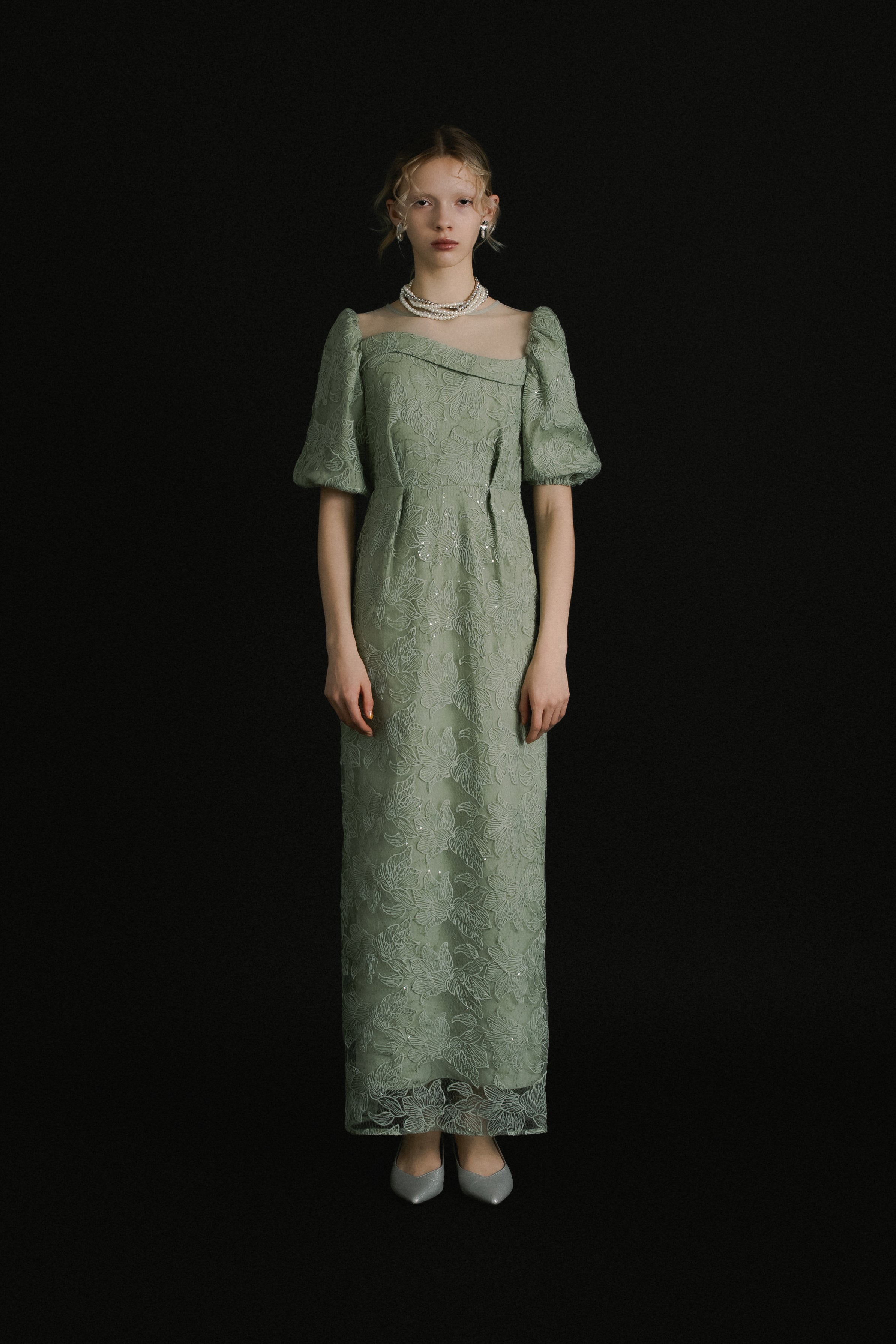 1058 Luce lace dress