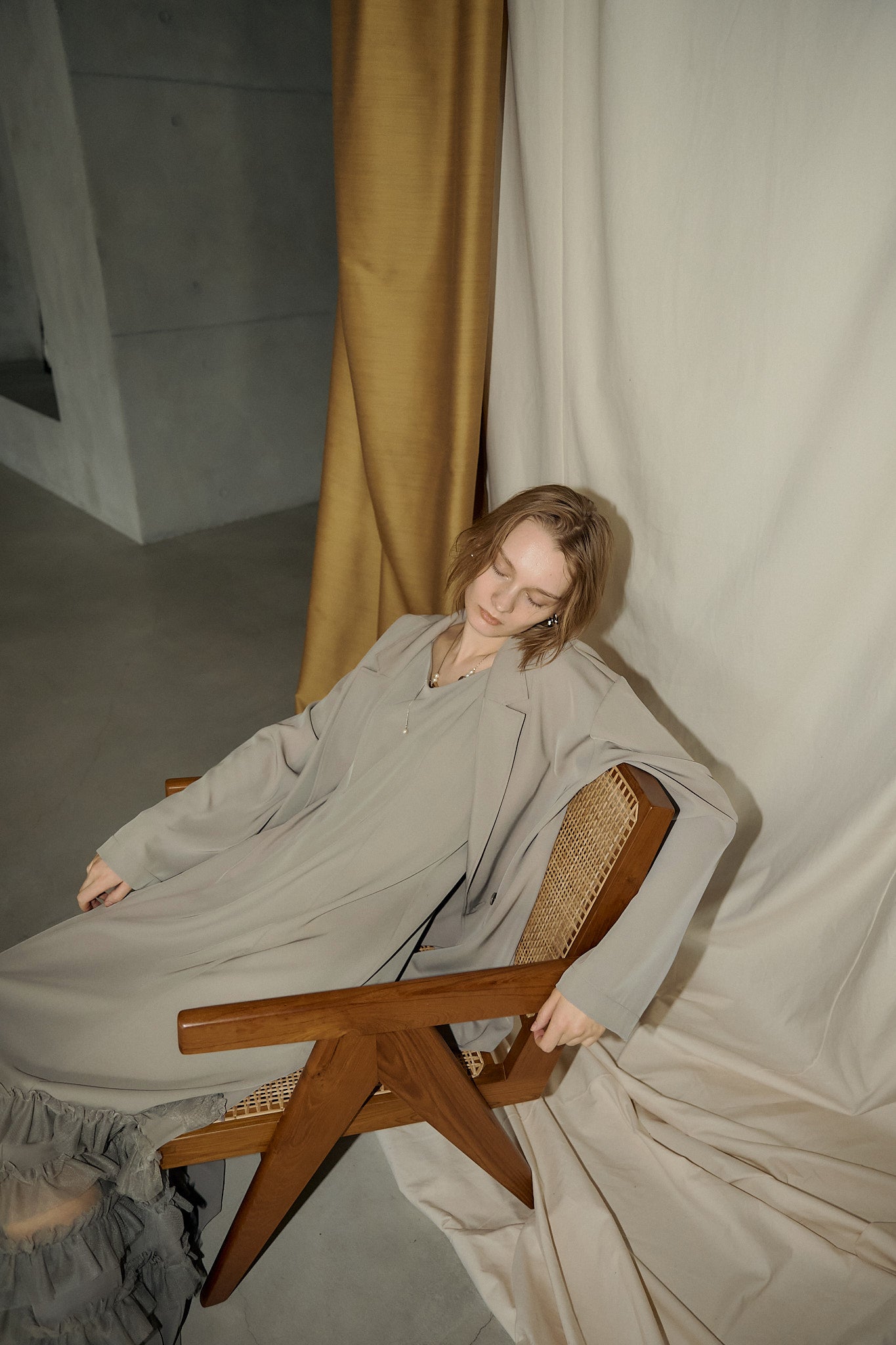 934 Transparent hem setup dress