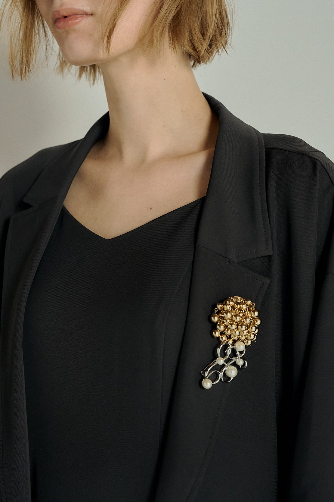 940 Dot brooch