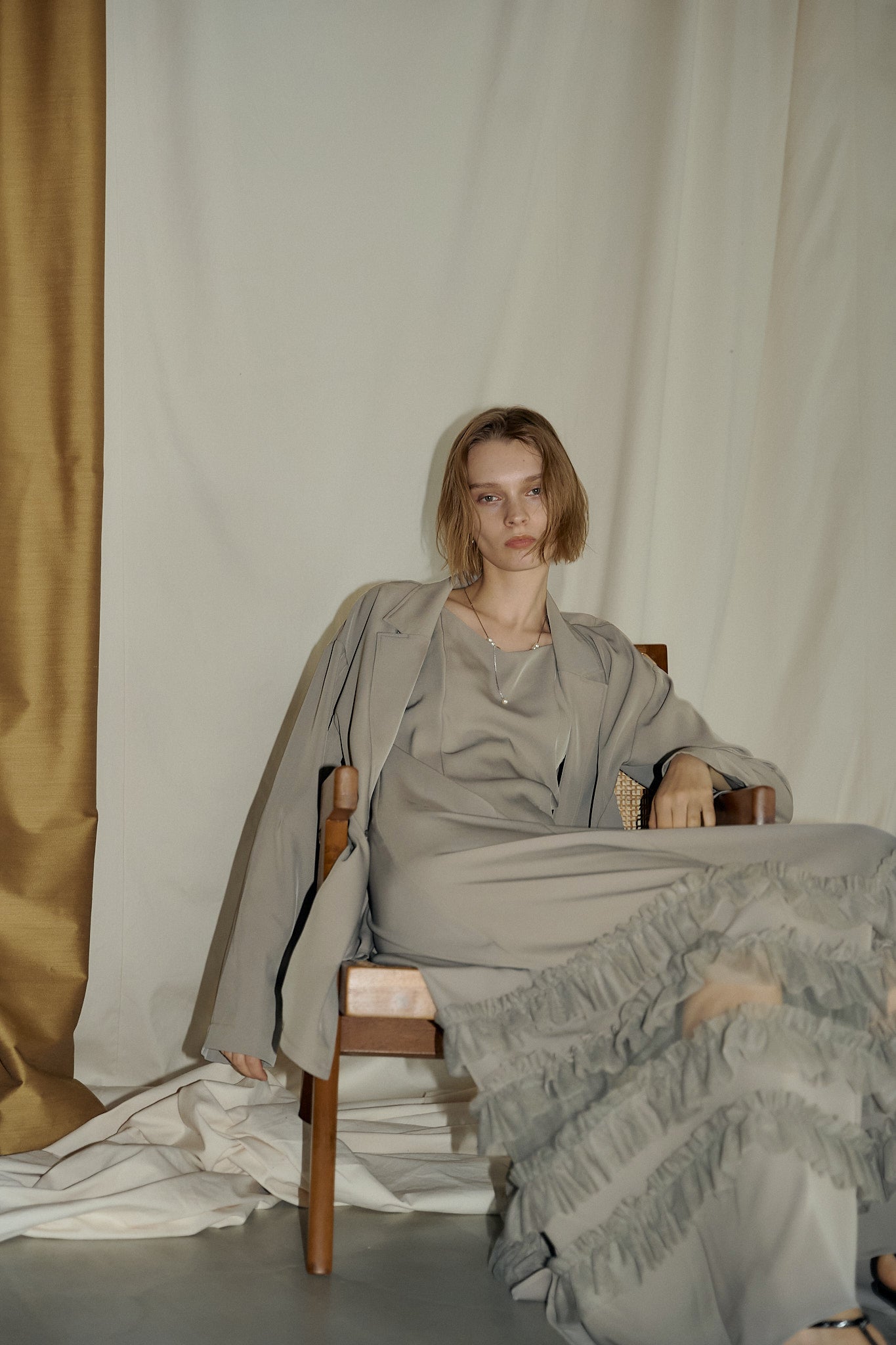 934 Transparent hem setup dress