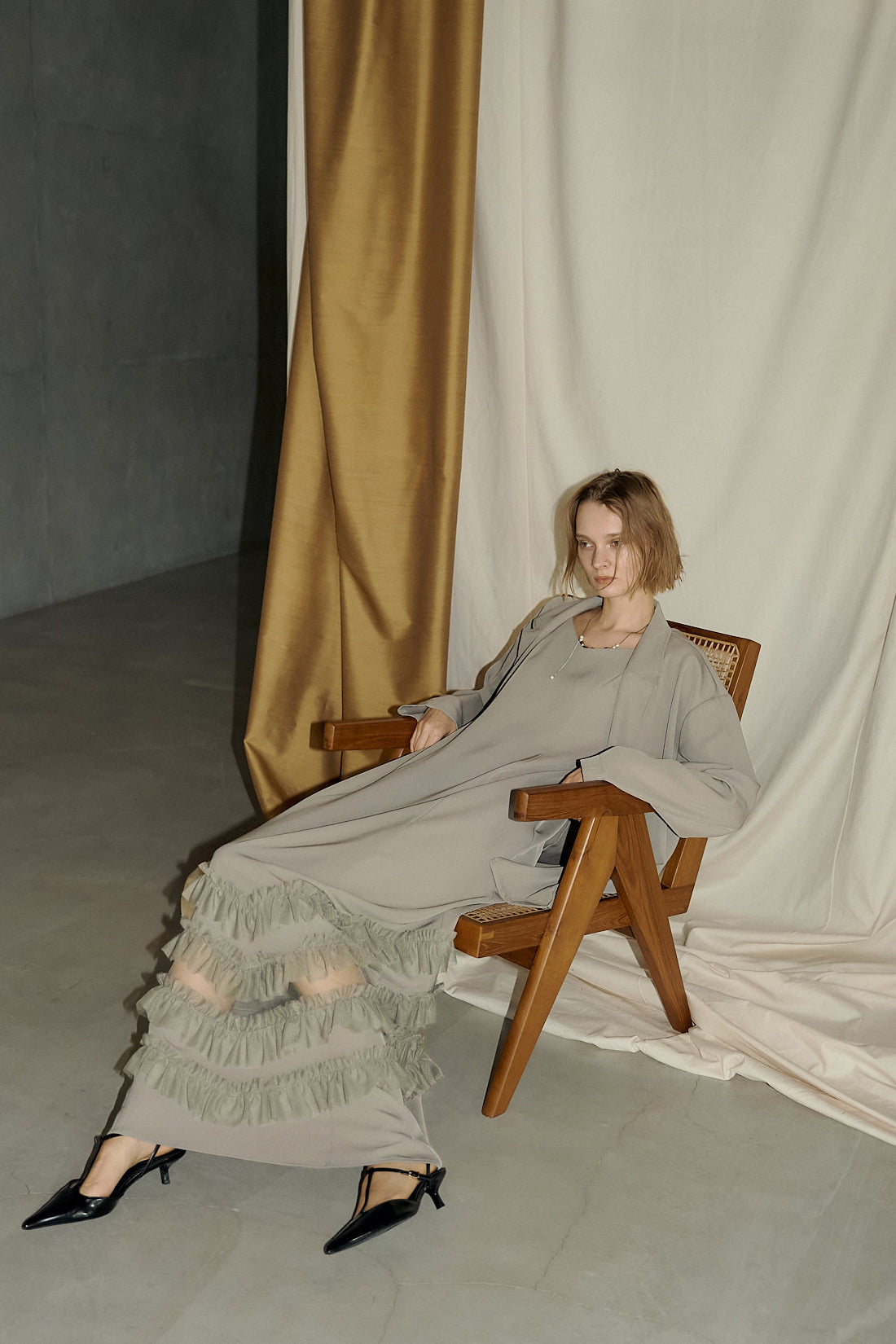 934 Transparent hem setup dress