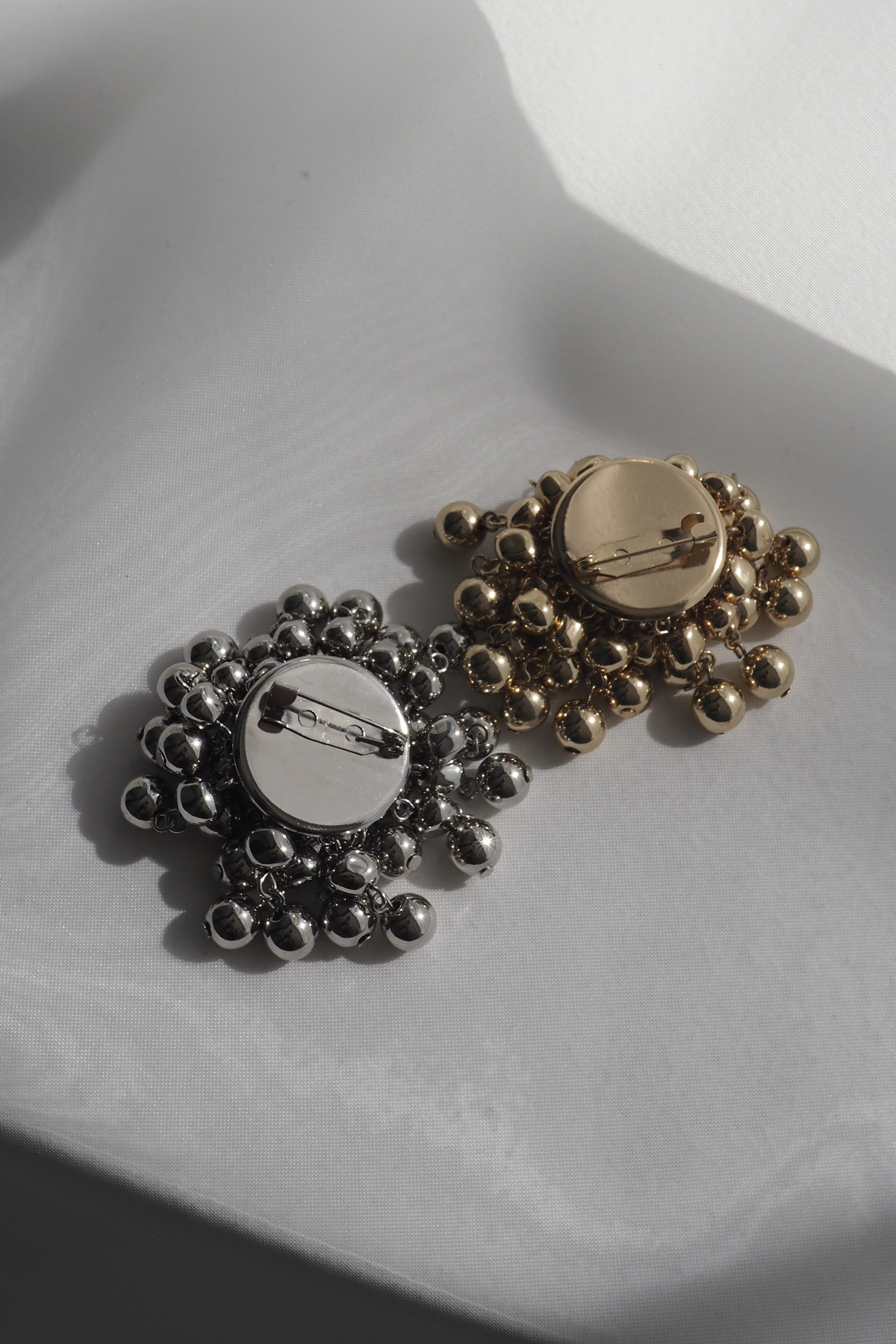 940 Dot brooch