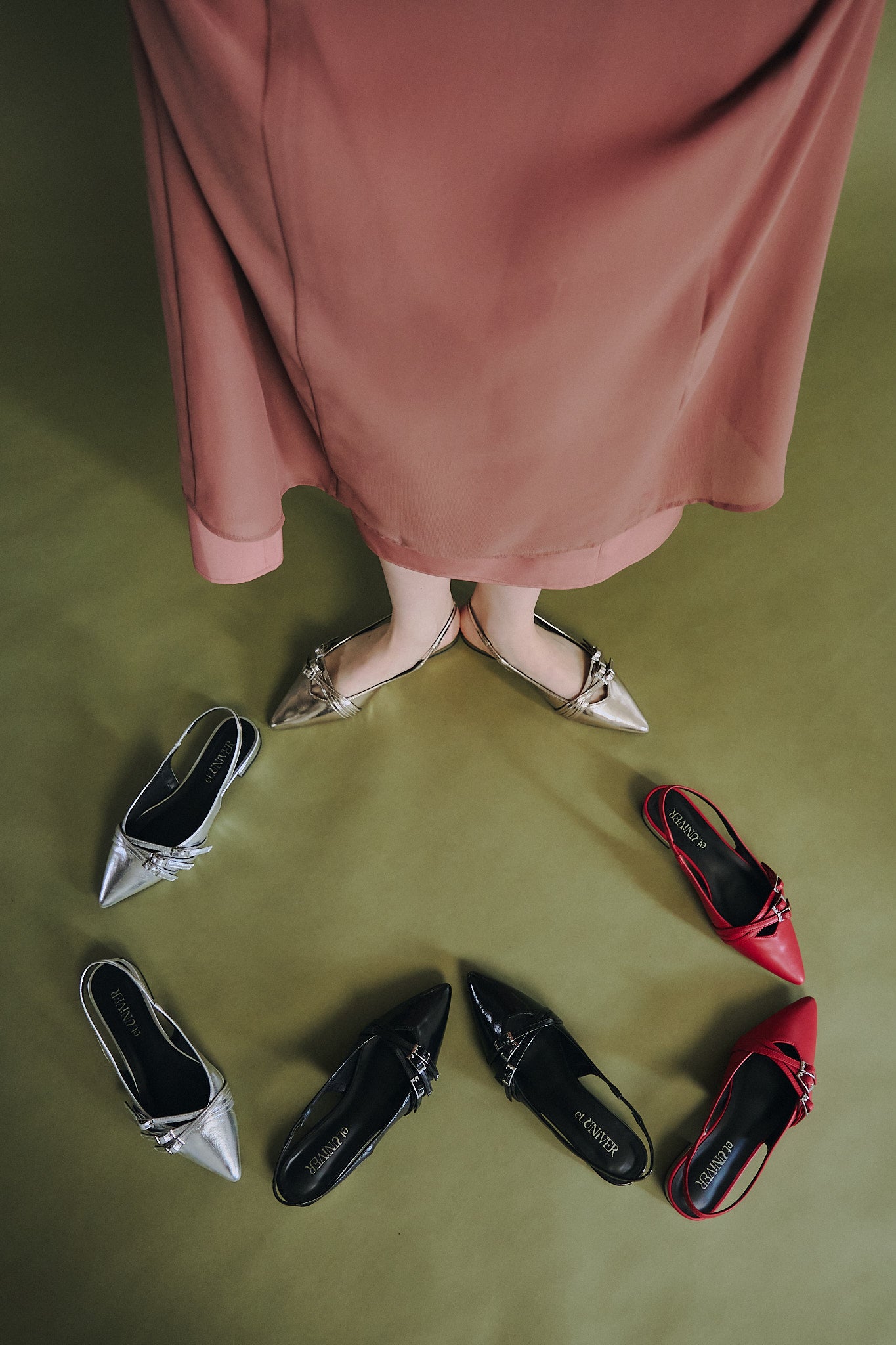 962 strap overlay pumps