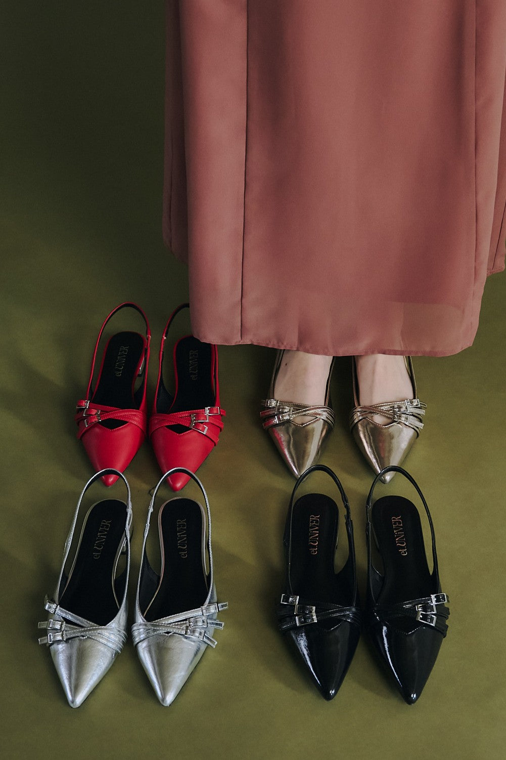 962 strap overlay pumps