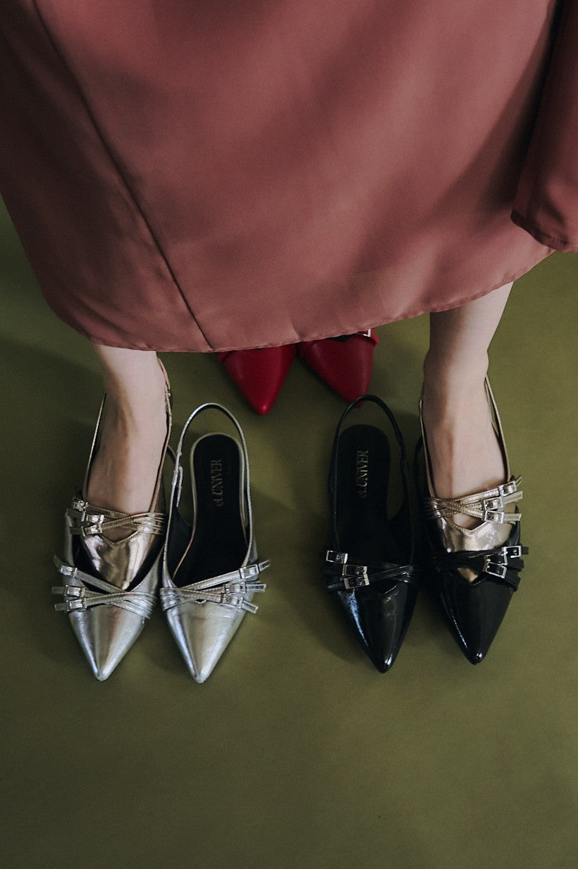 962 strap overlay pumps