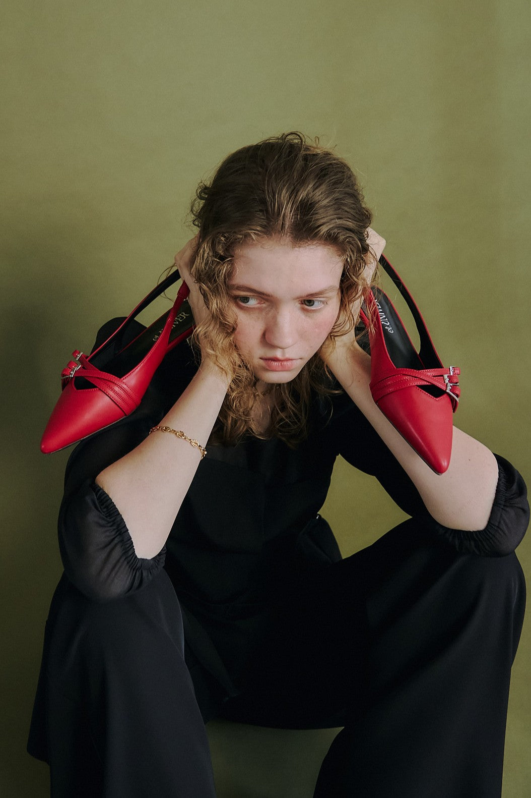 962 strap overlay pumps