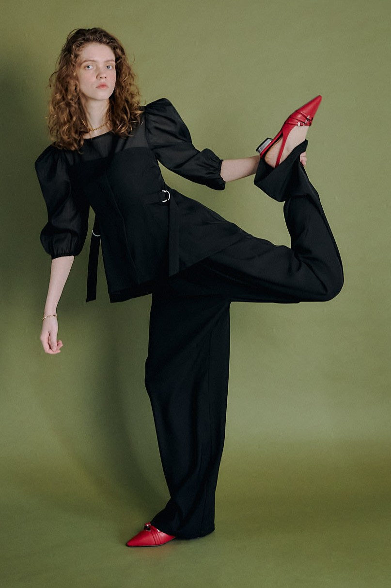 962 strap overlay pumps