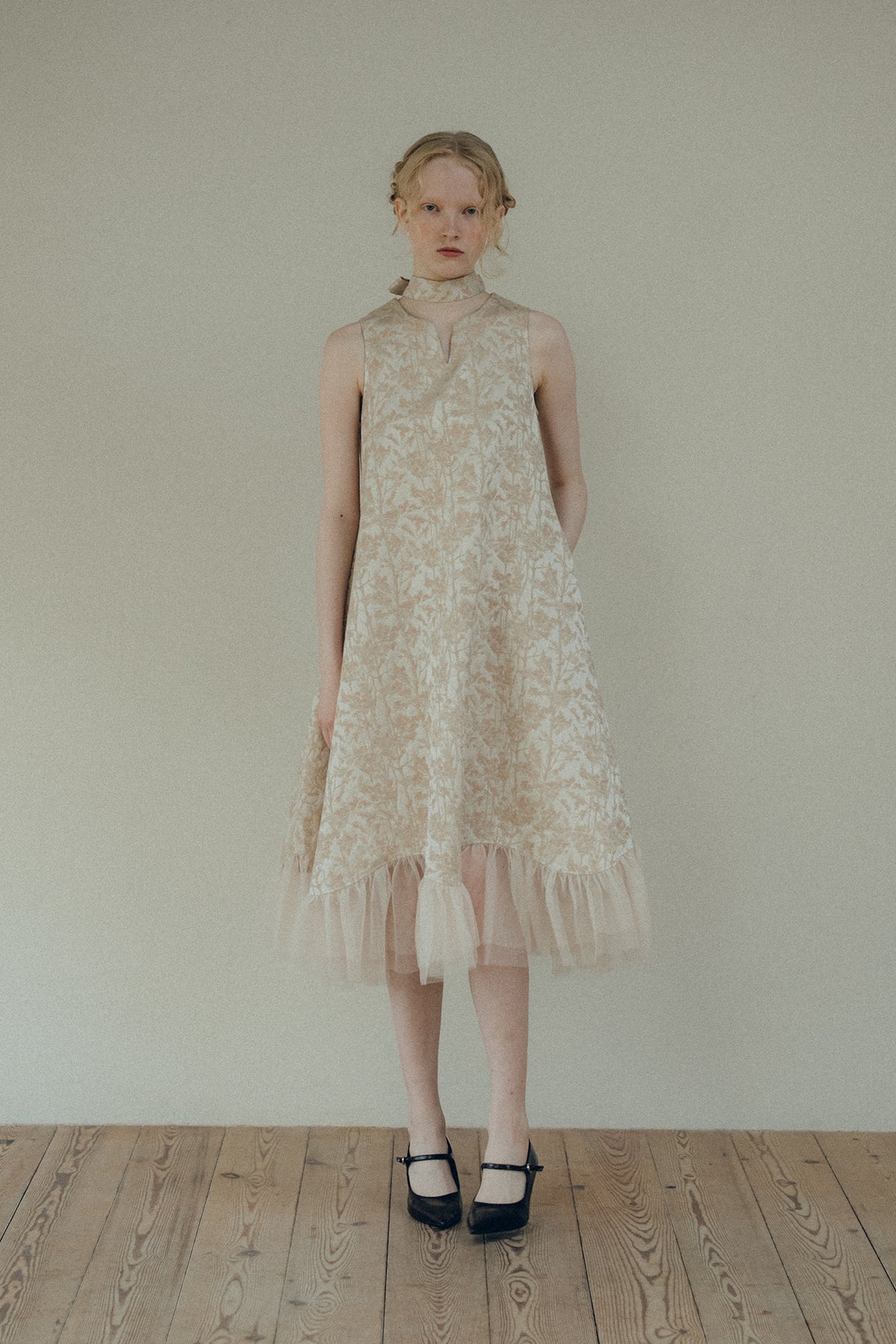 model:173cm size:M color:ベージュ