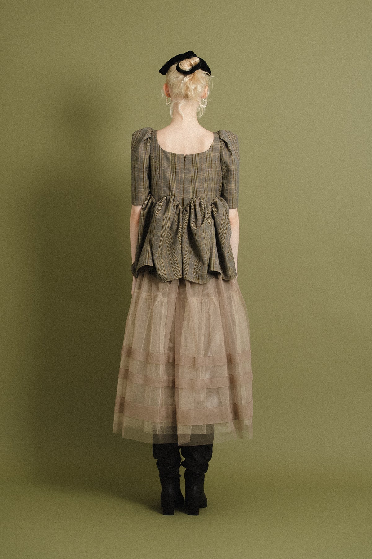 model:174cm size:モデルサイズ color:ベージュ
