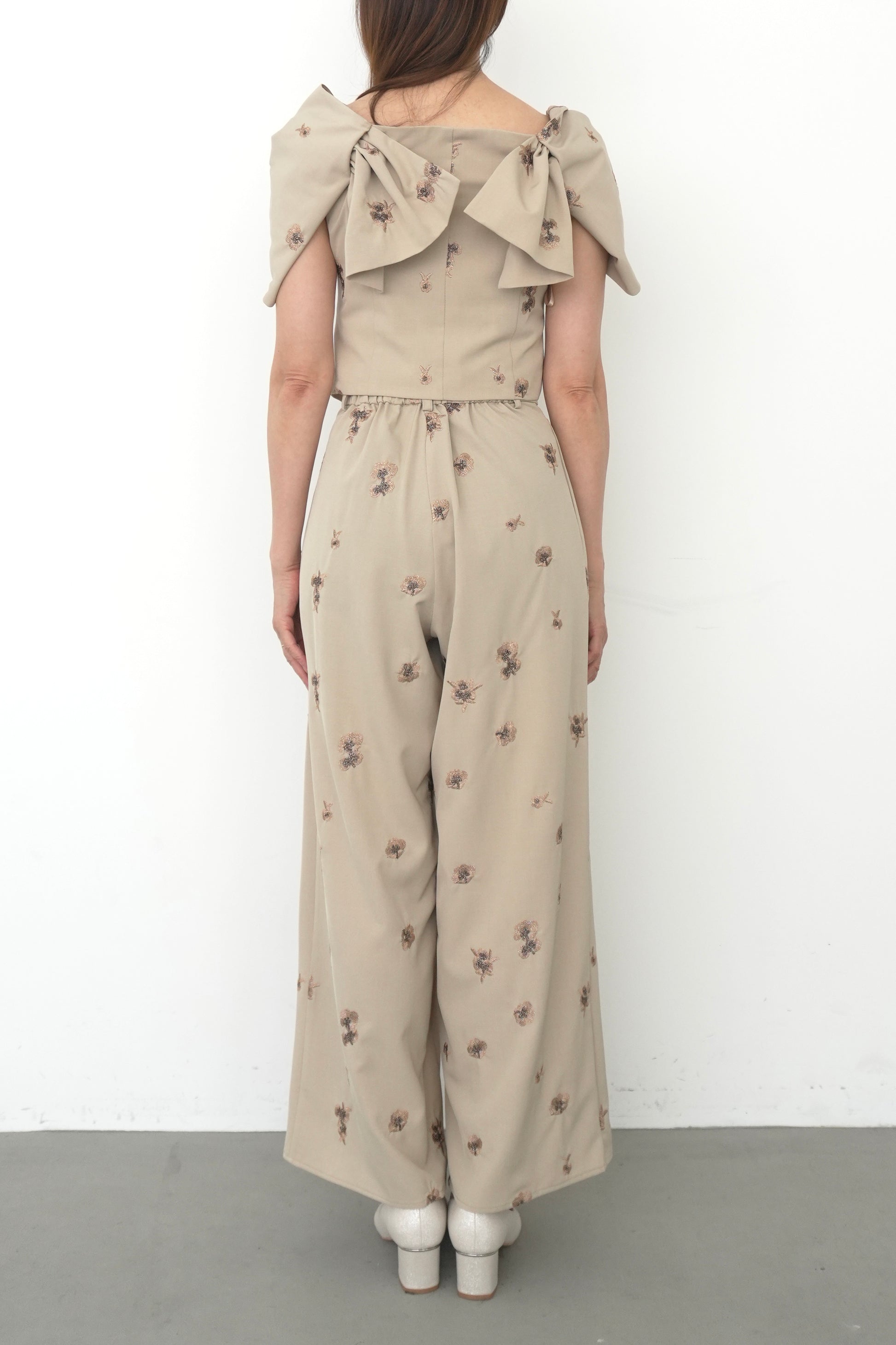 model:164cm size:S color:ベージュ