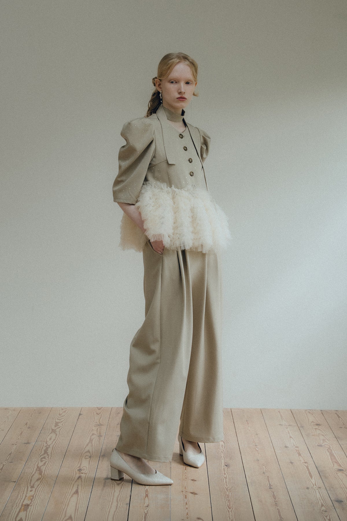 model:173cm size:L color:ベージュ