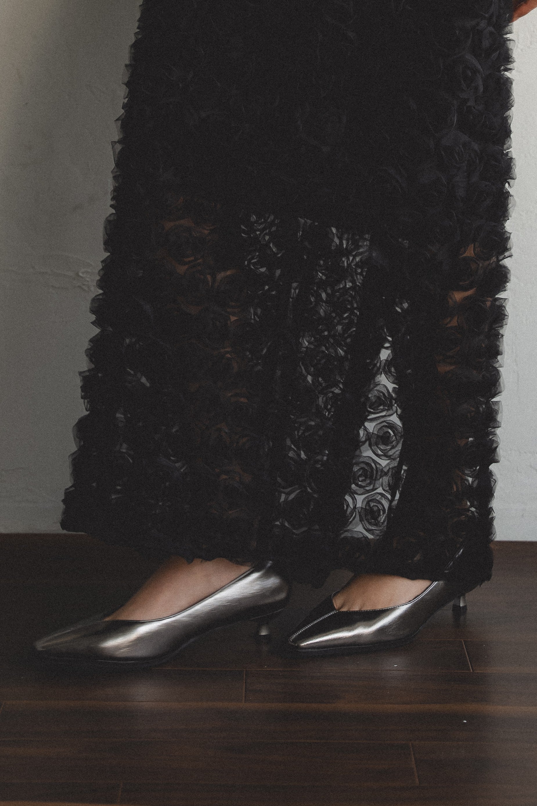 987 Sleek Metallic Pumps