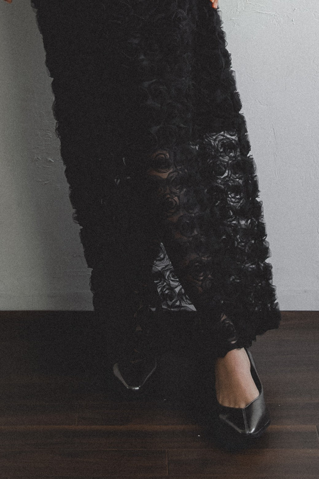 987 Sleek Metallic Pumps