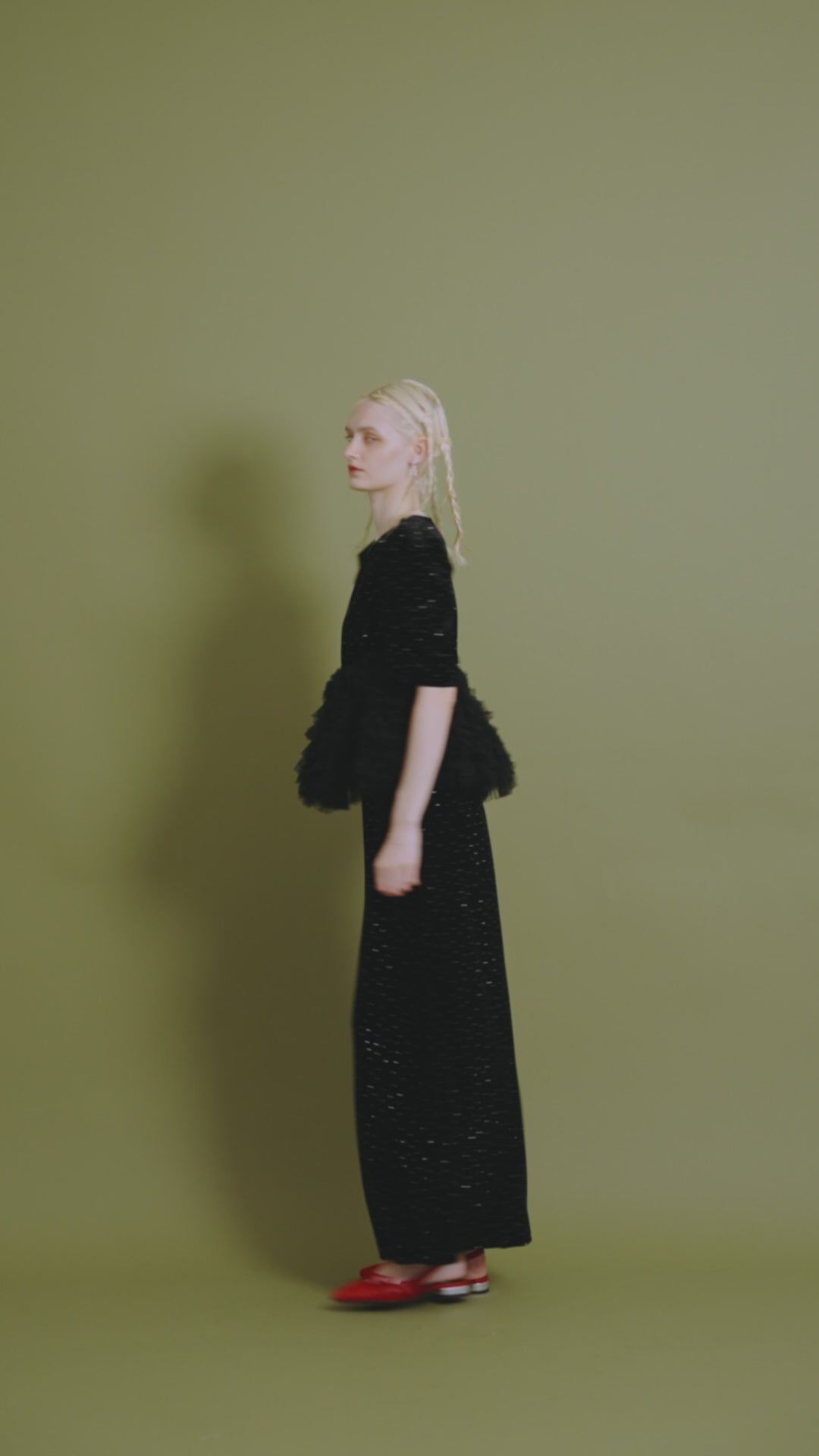 ビデオをロード: 1148 Velour Peplum Separate-Look Dress